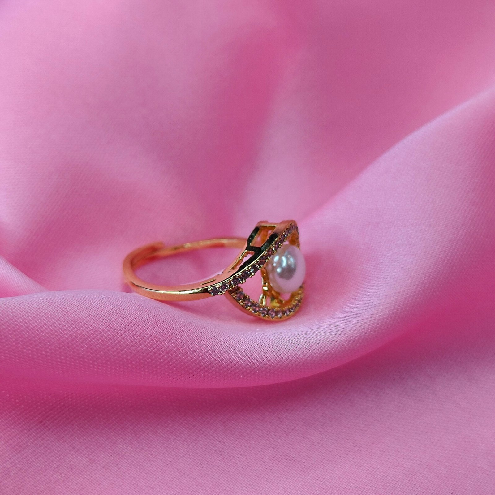 Jevaya Elegant Gold-Plated Pearl Ring with Sparkling Stones - Image 2