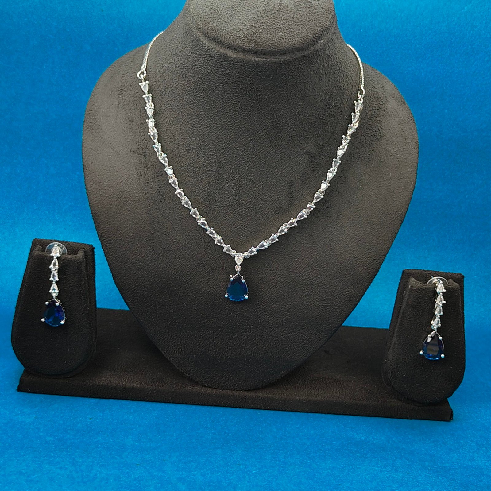 Jevaya Elegant Blue Stone Necklace Set with Earrings - Image 6