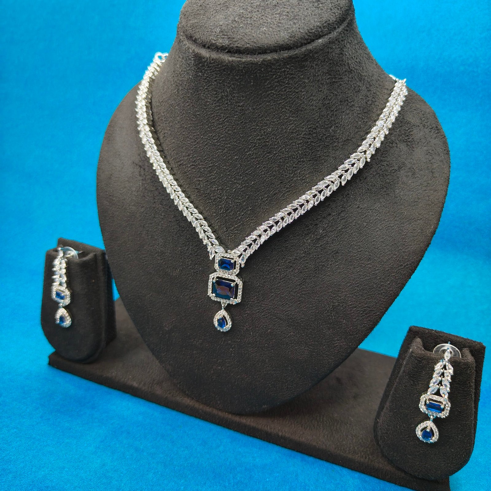 Jevaya Luxury Blue Sapphire Diamond Necklace Set for Women - Image 2