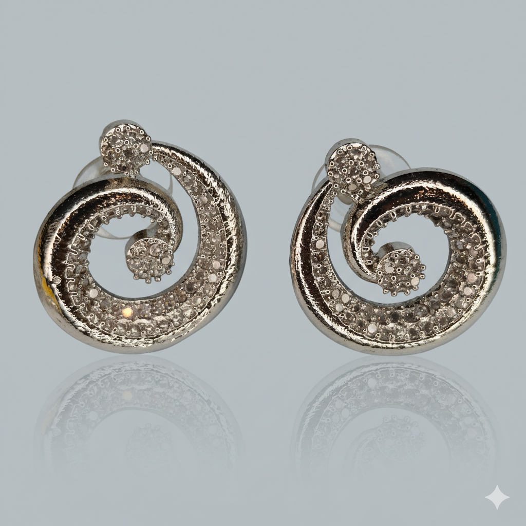 Jevaya Geometric Link Chain Necklace with Center Swirl Medallion - Image 3