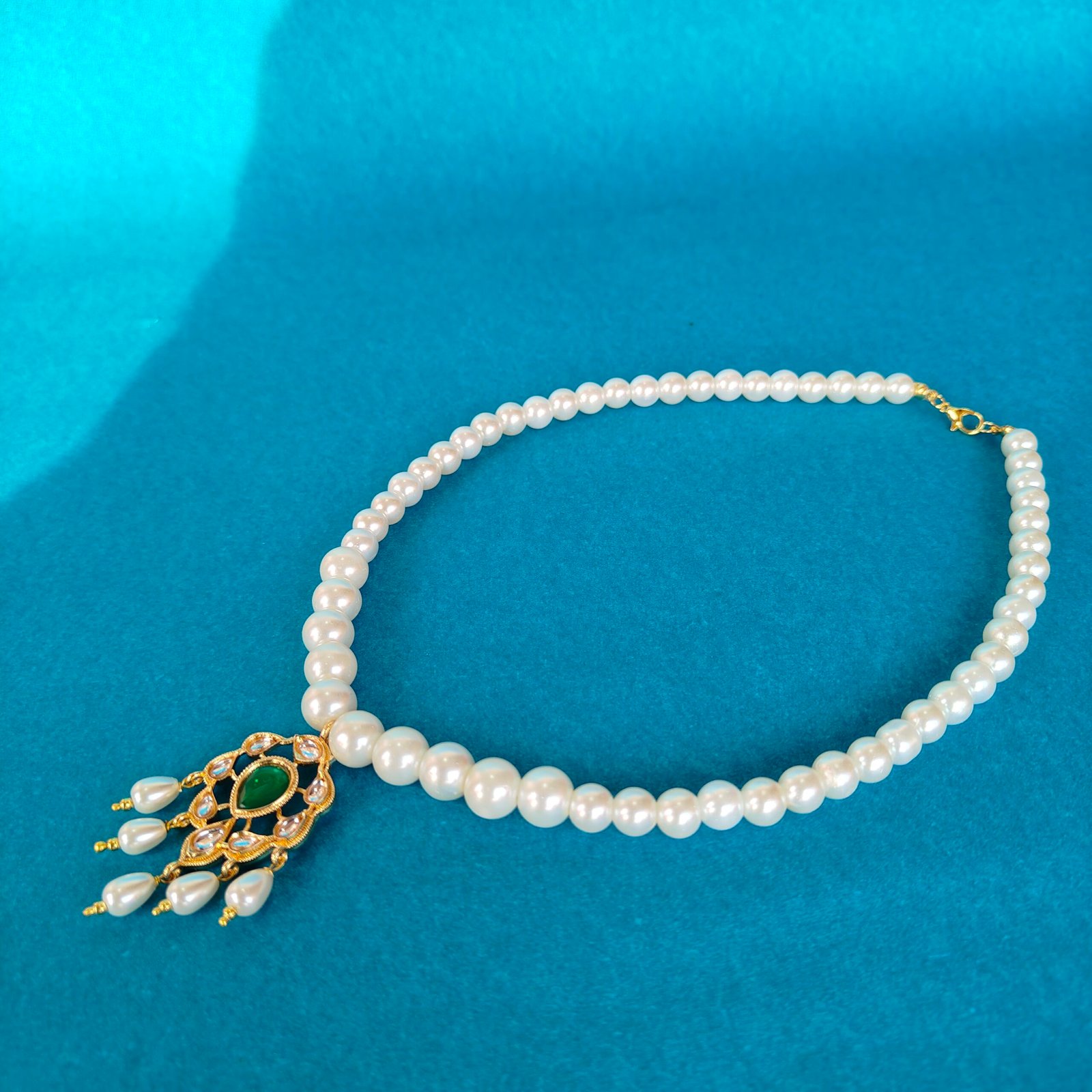 Royal White Pearl Necklace Set with Gold-Tone Pendant & Stud Earrings - Image 6