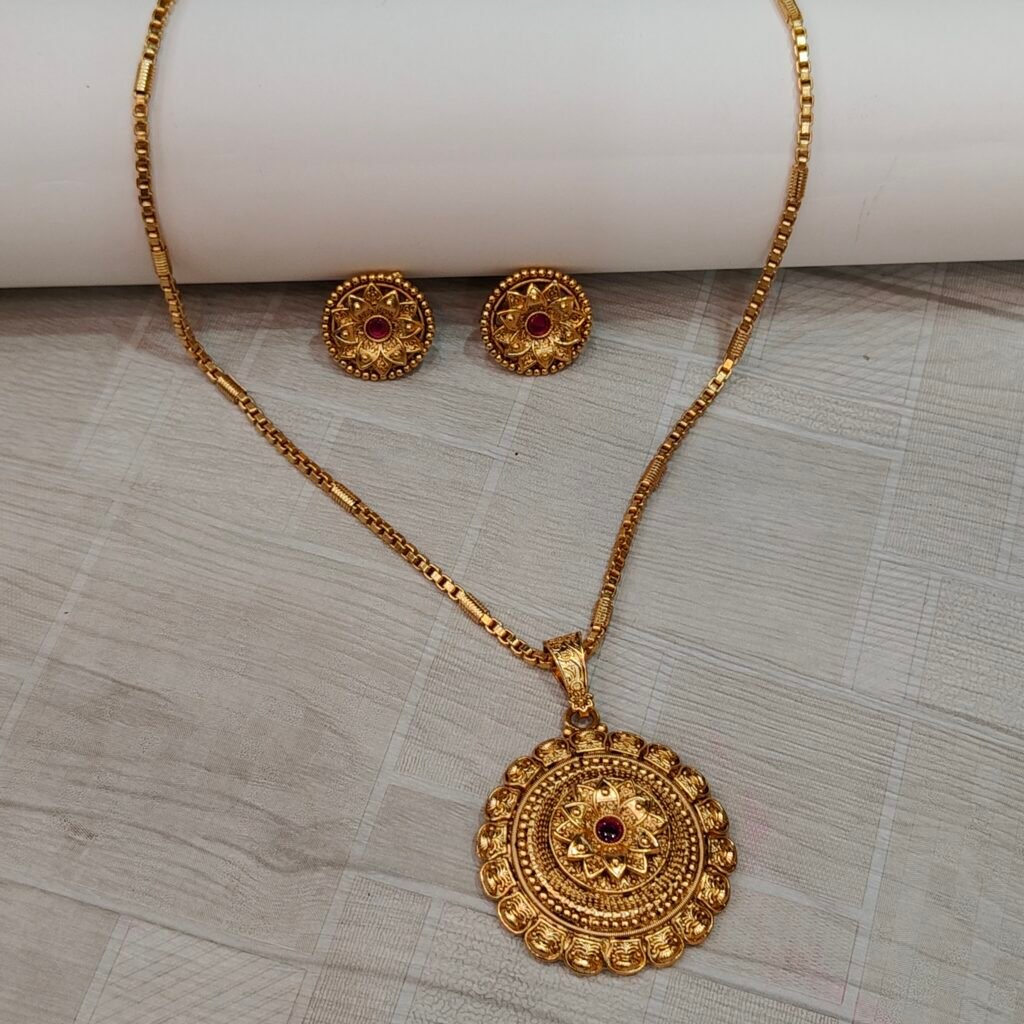 Gold Plated Pendant Chain with Floral Stud Earrings Set